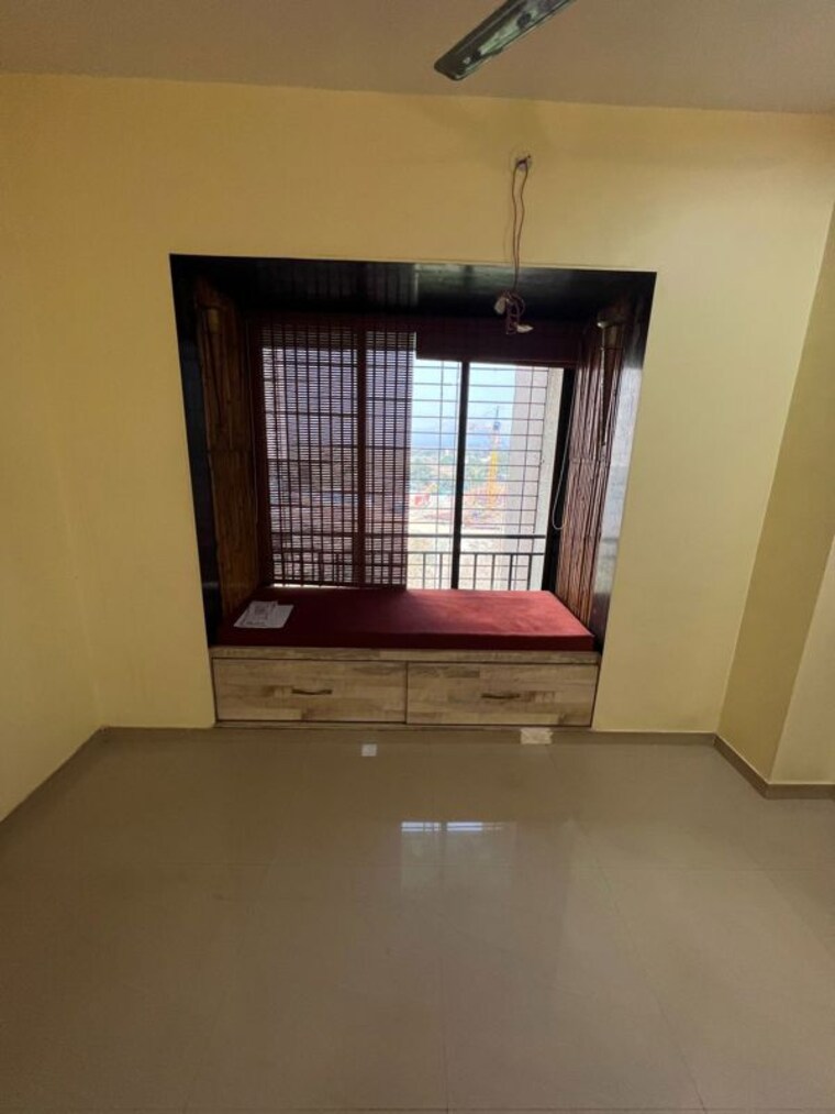 Room, kishor-sukur-enclave-a 1 Bedroom 350 Sq.Ft. Apartment In Ghodbunder Road Thane 10087755