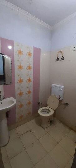 1 BHK Builder Floor For Rent in RWA Federation