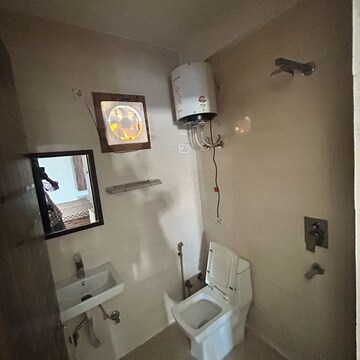 Bathroom in 1 RK Builder Floor at DLF City Phase III, Dlf Cyber City – for Rent