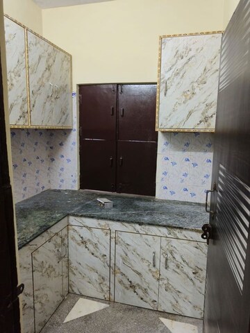 Kitchen in 2 BHK Builder Floor at Mansarover Colony, Line Par – for Rent