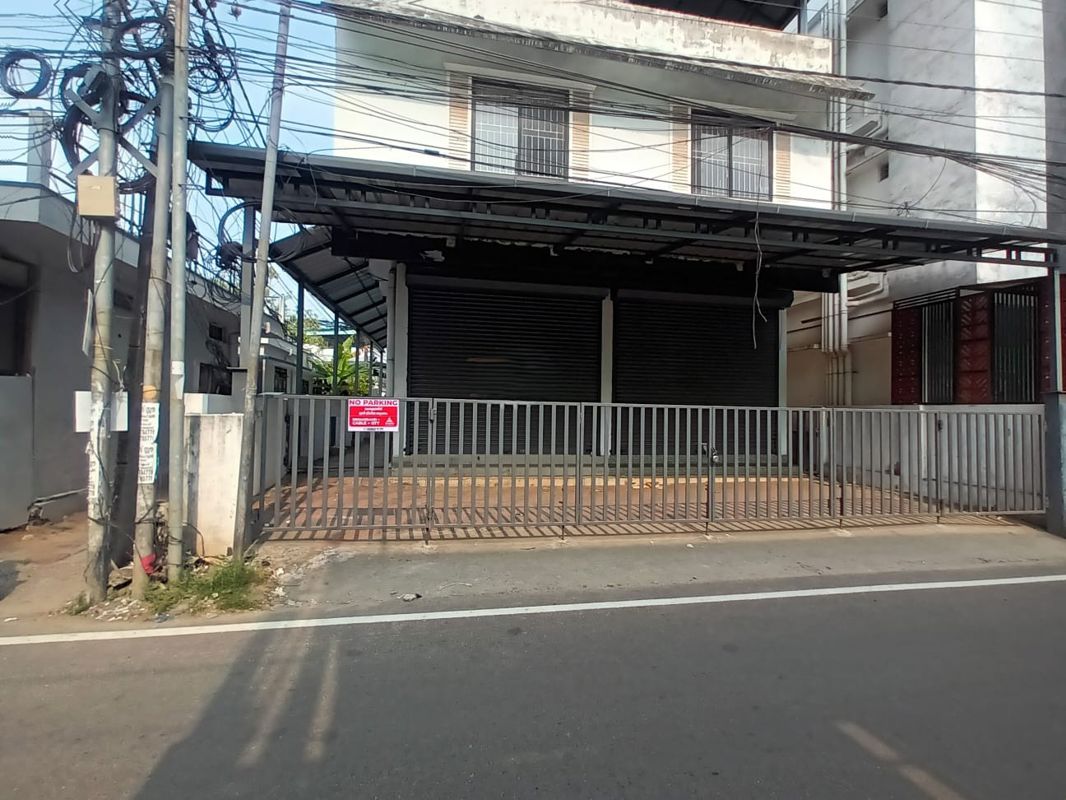 Retail Shop For Rent in Kaloor
