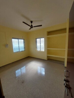2 BHK Apartment For Sale in Unit 6