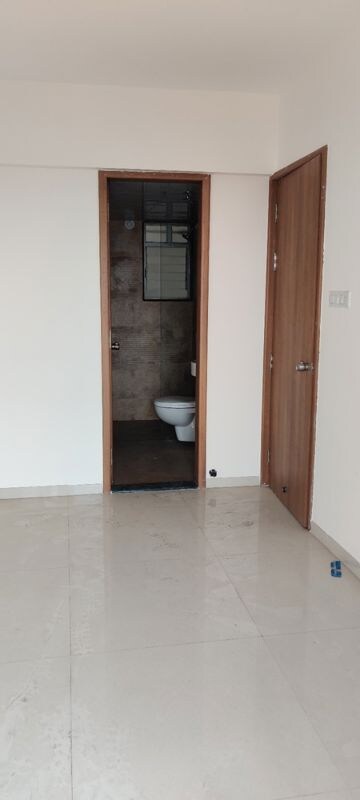 Room in 2 BHK Apartment at Kohinoor Zen Estate, Kharadi – for Sale