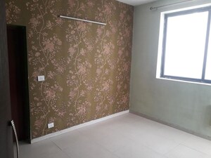 Room in 2 BHK Builder Floor at Vatika India Next Floors, Sector 82 – for Rent
