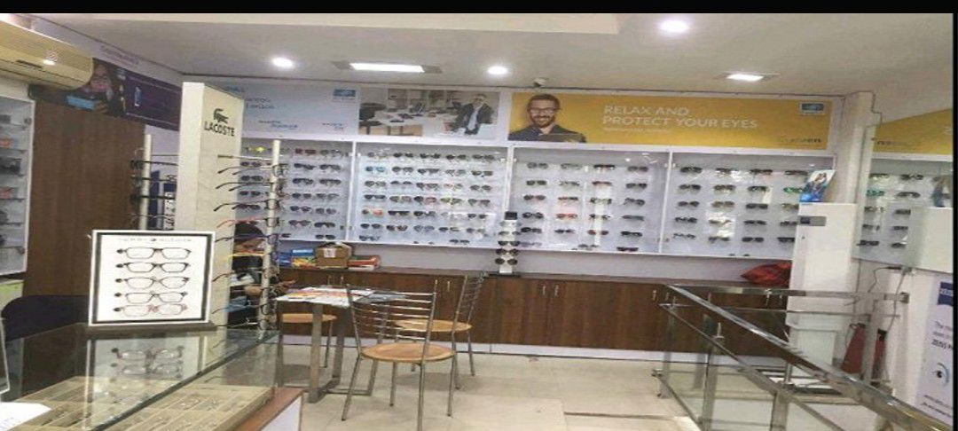 Retail Shop For Rent in Today Luxotica