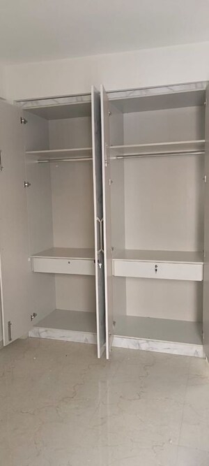 Furnished Amenities in 3.5 BHK Apartment at Smart World Gems, Sector 89 – for Rent