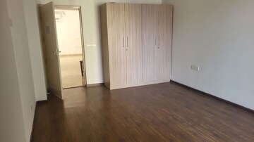 Room in 3 BHK Apartment at Supertech Araville, Sector 79 – for Rent