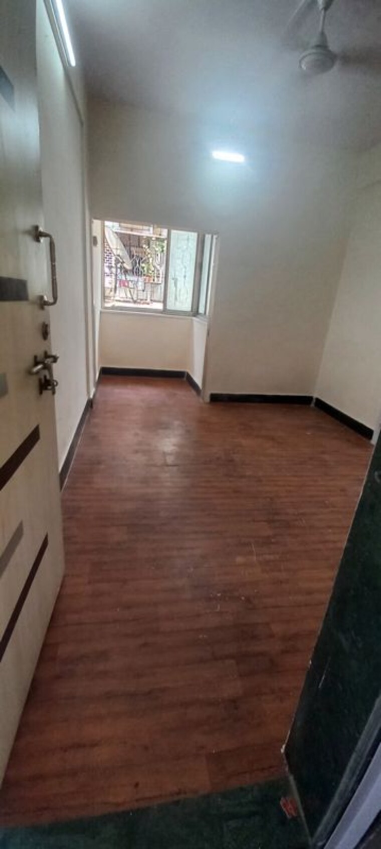 Room, yashodham-complex 1 Bedroom 400 Sq.Ft. Apartment In Goregaon East Mumbai 10087922