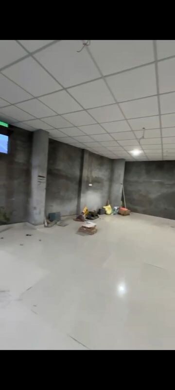 Parking in  Showroom at Gms Road – for Sale