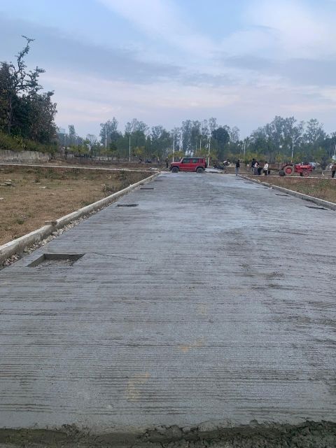 Plot For Sale in Biharigarh