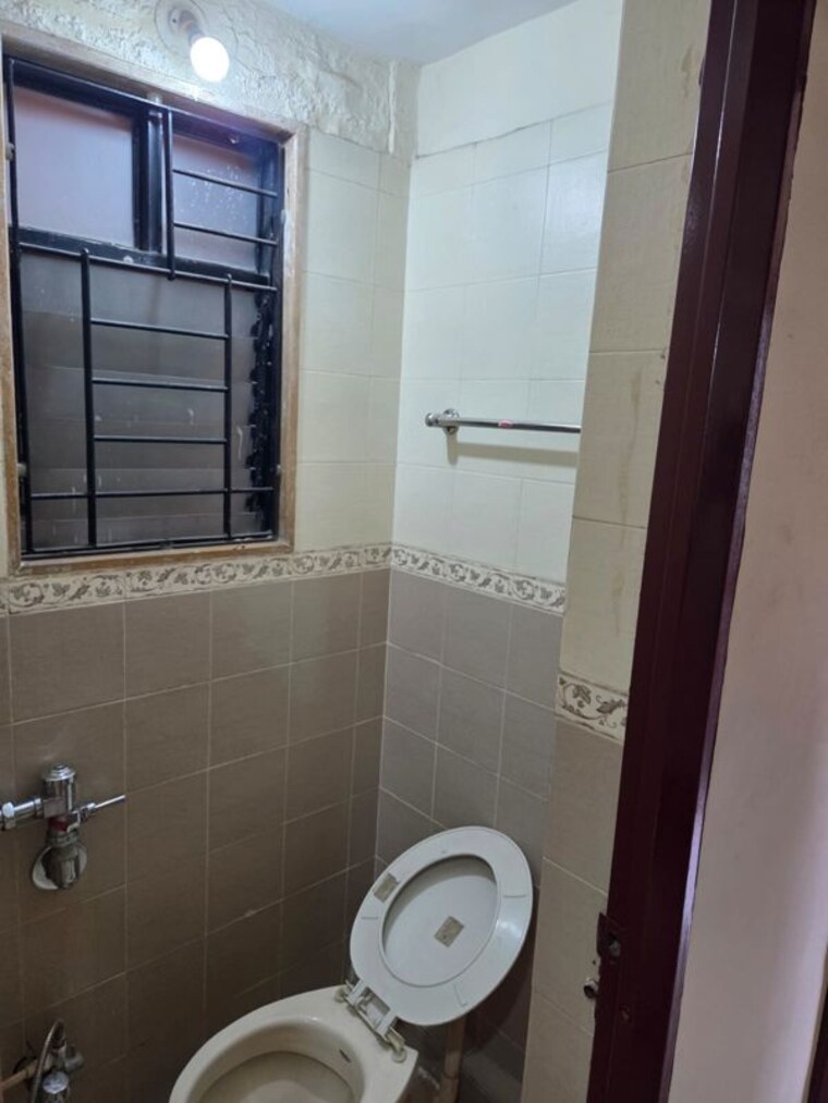 Bathroom, magarpatta-city-heliconia 1 Bedroom 600 Sq.Ft. Apartment In Hadapsar Pune 10087972
