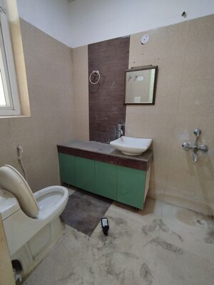 Bathroom in 3 BHK Apartment at Malhan View Apartments, JakhaN-Rajpur Road – for Sale