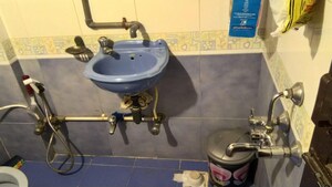 Bathroom in 1 BHK Apartment at Galaxy Classique, Goregaon West – for Rent