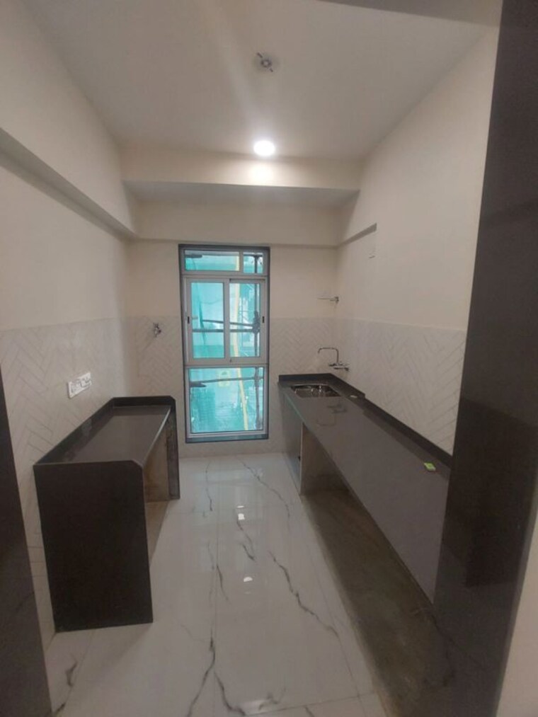 Kitchen, shapurji-palanji-compound 2 Bedroom 750 Sq.Ft. Apartment In Parel Mumbai 10087998