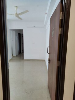 2 BHK Apartment For Rent in Lodha Lakeshore Greens