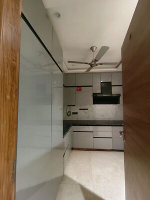 Bathroom in 3 BHK Apartment at M3M Soulitude, Sector 89 – for Rent