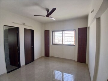 Room in 2 BHK Apartment at Vishal Leela Residency, Kharadi – for Rent