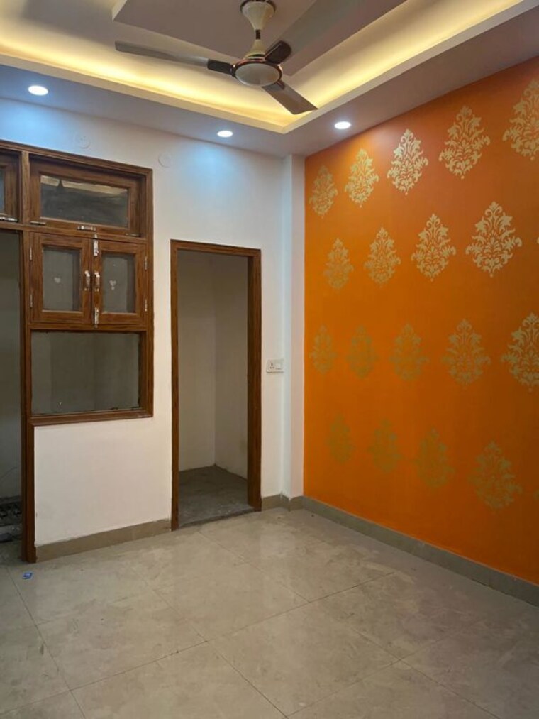 Room, vasundhara sector 2b 3 Bedroom 900 Sq.Ft. Builder Floor In Vasundhara Sector 2b Ghaziabad 10088063
