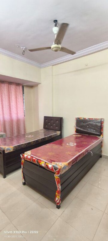 Bedroom in  Pg at NG Complex, Andheri East – for Rent