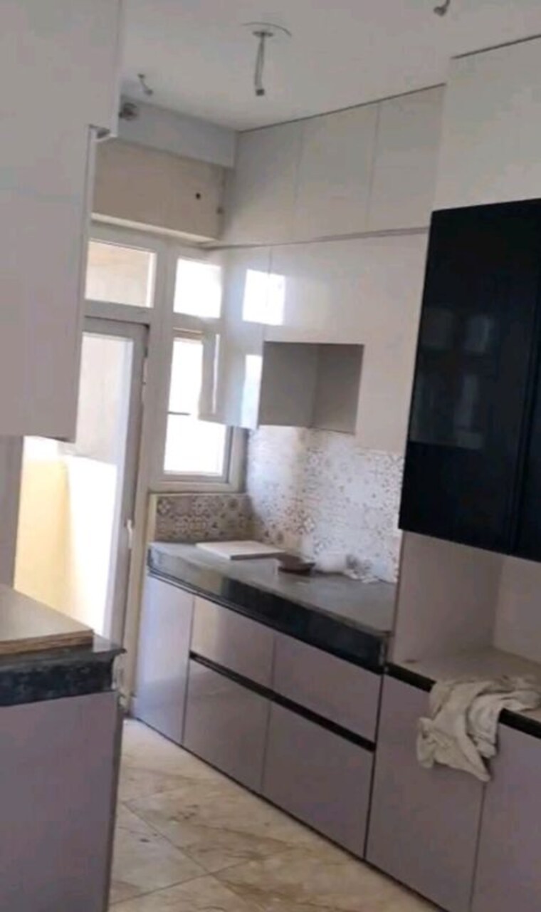 Kitchen, rise-organic-homes 3 Bedroom 819 Sq.Ft. Apartment In Mahurali Ghaziabad 10088069