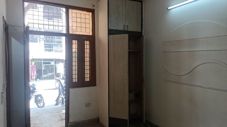 Room, vaishali sector 2 2 Bedroom 650 Sq.Ft. Builder Floor In Vaishali Sector 2 Ghaziabad 10088073