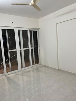 2 BHK + Pooja Room Apartment For Rent in Majestique Marbella Phase 1