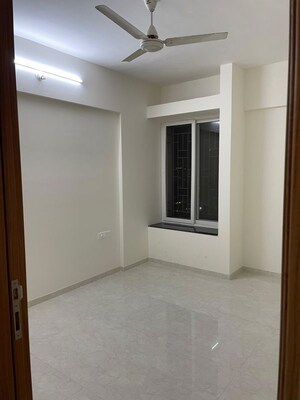 Room in 2 BHK Apartment at Majestique Marbella Phase 1, Kharadi – for Rent