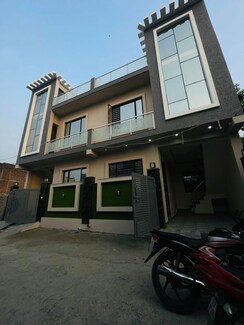 3 BHK + Servant Room,Extra Room Independent House For Sale in Chandrabani