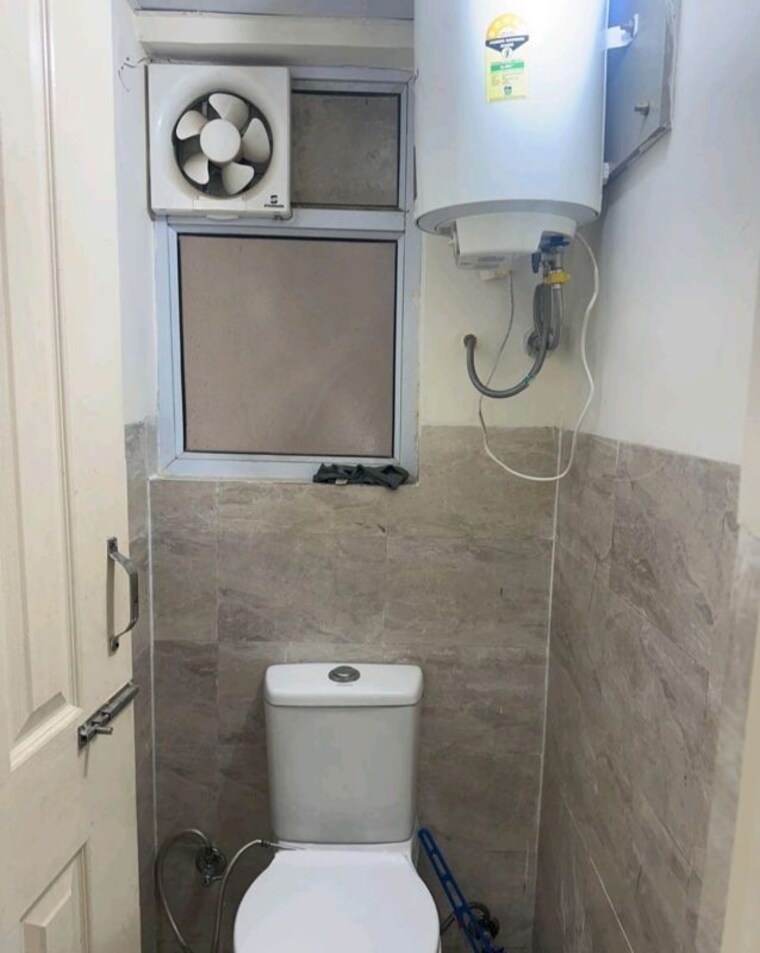 Washroom, wave-dream-homes 1 Bedroom 578 Sq.Ft. Apartment In Wave City Ghaziabad 10088095