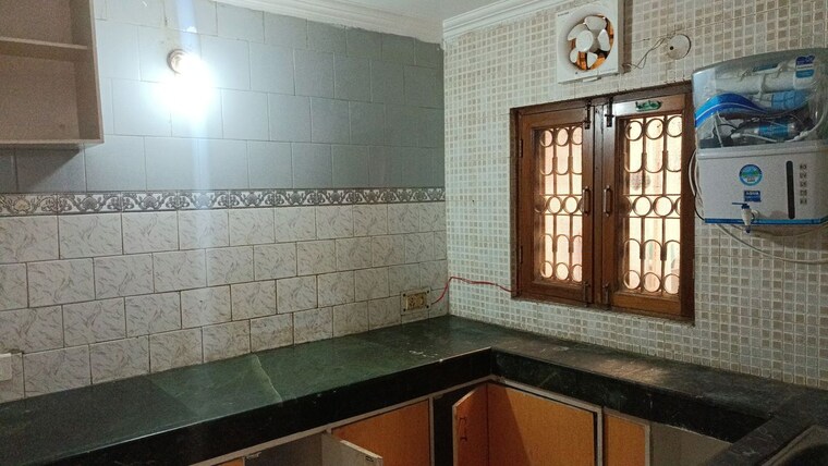Kitchen, vaishali sector 5 2 Bedroom 850 Sq.Ft. Builder Floor In Vaishali Sector 5 Ghaziabad 10088097