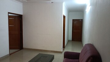 Living Room in 2 BHK Builder Floor at Vaishali Sector 5 – for Rent