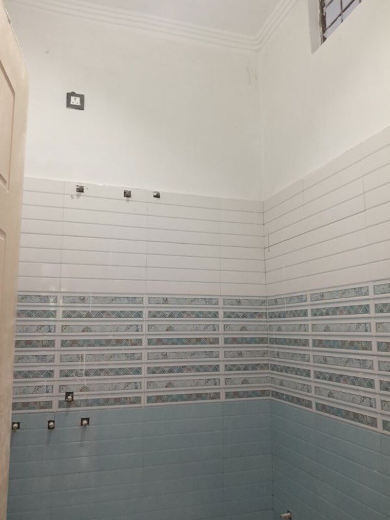 Room, chandrabani 4 Bedroom 100 Sq.Yd. Independent House In Chandrabani Dehradun 10088099