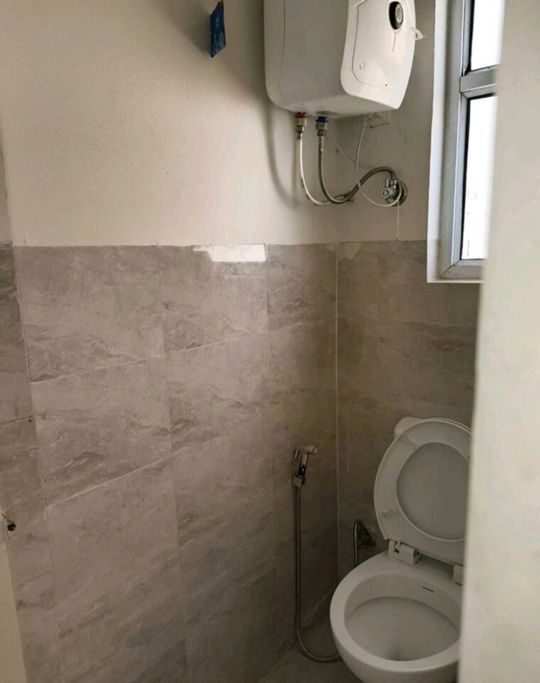 Washroom, wave-dream-homes 1 Bedroom 578 Sq.Ft. Apartment In Wave City Ghaziabad 10088107