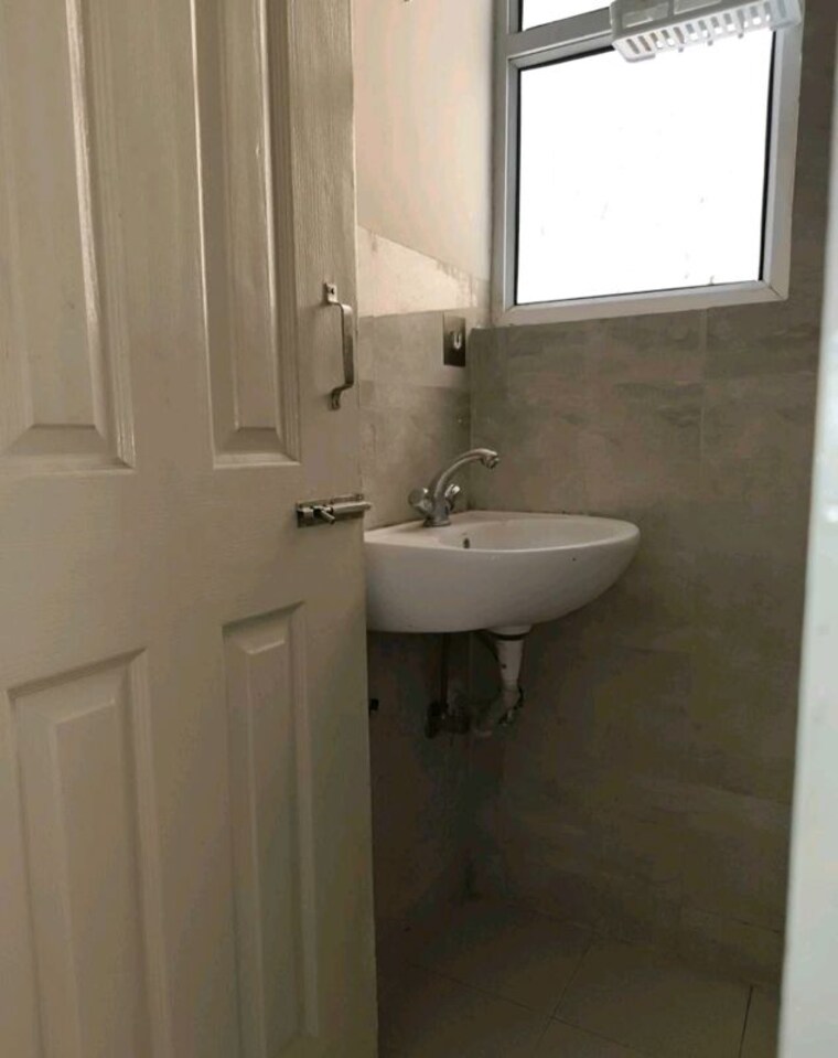 Bathroom, wave-dream-homes 1 Bedroom 578 Sq.Ft. Apartment In Wave City Ghaziabad 10088107