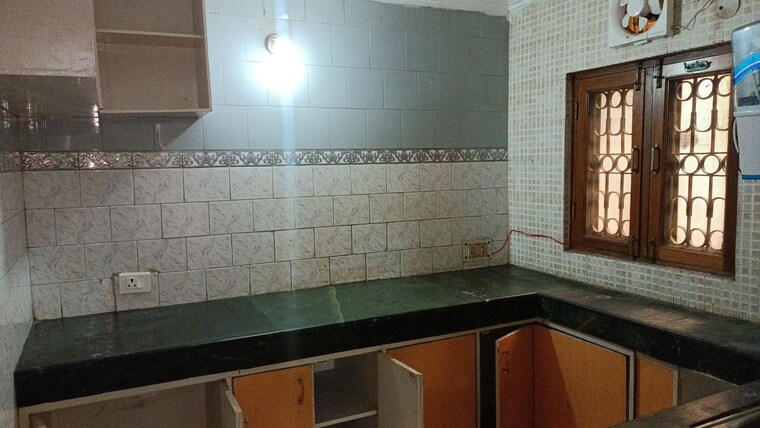 Kitchen, vaishali sector 5 2 Bedroom 860 Sq.Ft. Builder Floor In Vaishali Sector 5 Ghaziabad 10088108