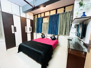 Bedroom in 3 BHK Apartment at West View Vile Parle West, Vile Parle West – for Rent