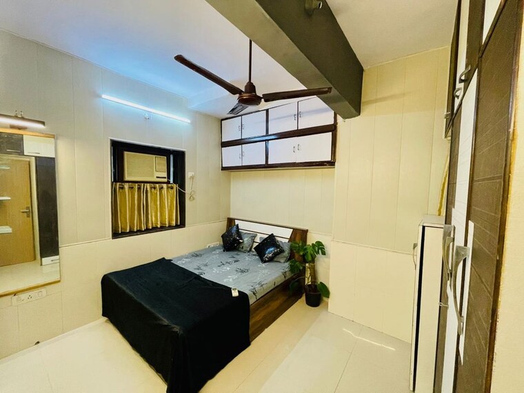 Master Bedroom, west-view-vile-parle-west 3 Bedroom 750 Sq.Ft. Apartment In Vile Parle West Mumbai 10088112