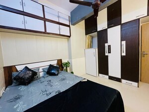 Master Bedroom in 3 BHK Apartment at West View Vile Parle West, Vile Parle West – for Rent