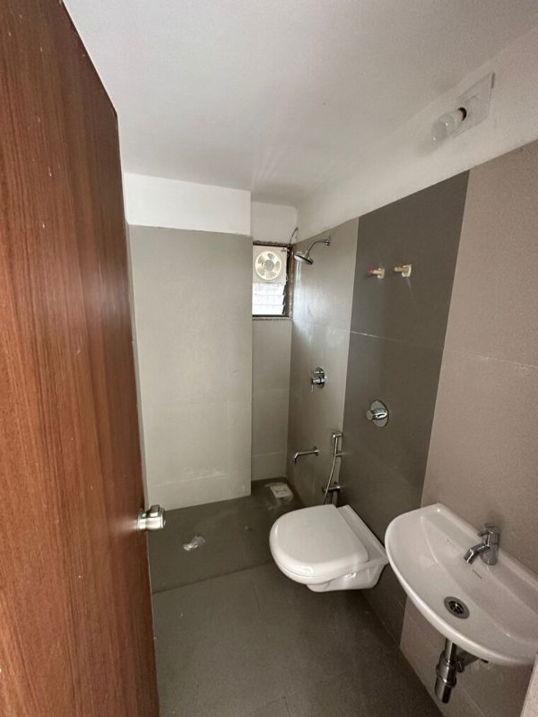 Bathroom, shilaj 3 Bedroom 1700 Sq.Ft. Apartment In Shilaj Ahmedabad 10088115