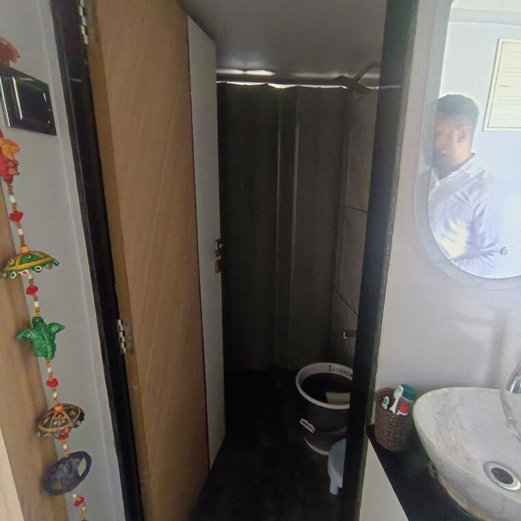 Bathroom, prathamesh-krupa-kedar-darshan 2 Bedroom 620 Sq.Ft. Apartment In Andheri West Mumbai 10088125