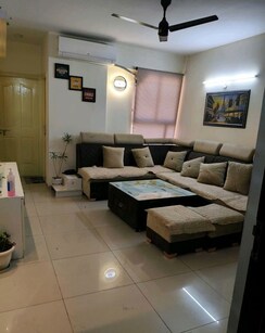 2 BHK Apartment For Rent in Wave Dream Homes