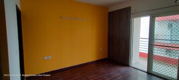 Room in 2 BHK Apartment at Gaur City 2 - 14th Avenue, Sector 16c Greater Noida – for Rent