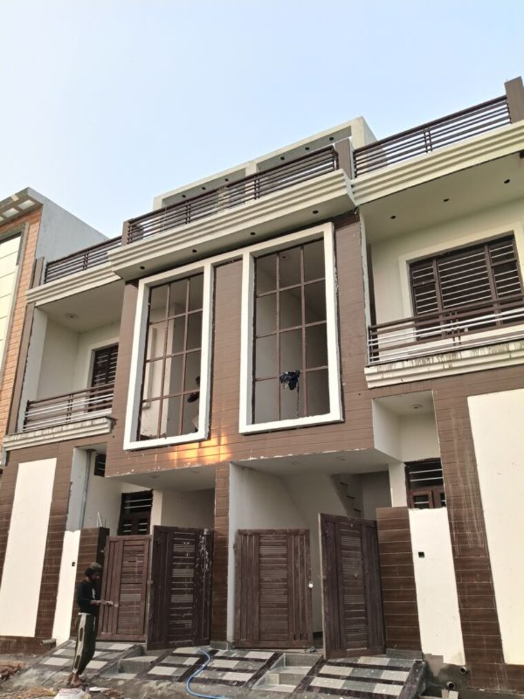 Exterior View, chandrabani 3 Bedroom 85 Sq.Yd. Independent House In Chandrabani Dehradun 10088145