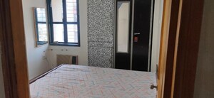 Room in 2 BHK Apartment at Panchavati CHS, Vasant Vihar – for Rent