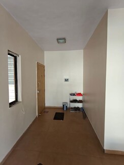 2 BHK Apartment For Rent in Naren Hills