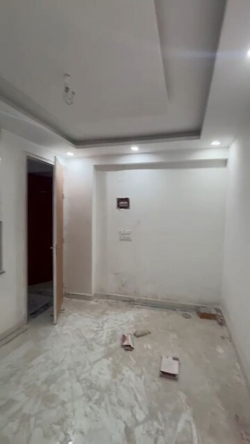 Room in 1 BHK Builder Floor at Kings Tower Sector 49, Sector 49 – for Sale