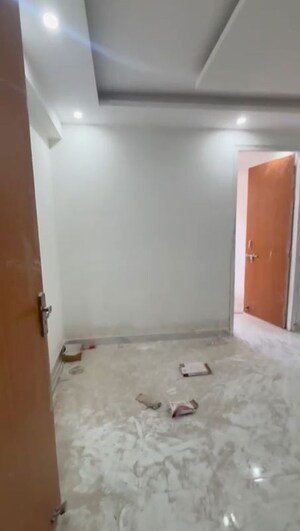 Room in 1 BHK Builder Floor at Kings Tower Sector 49, Sector 49 – for Sale