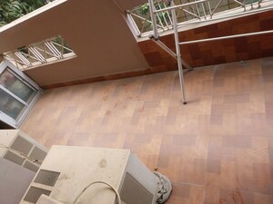 Furnished Amenities in 3 BHK Apartment at IFS Apartment, Sector 56 – for Rent