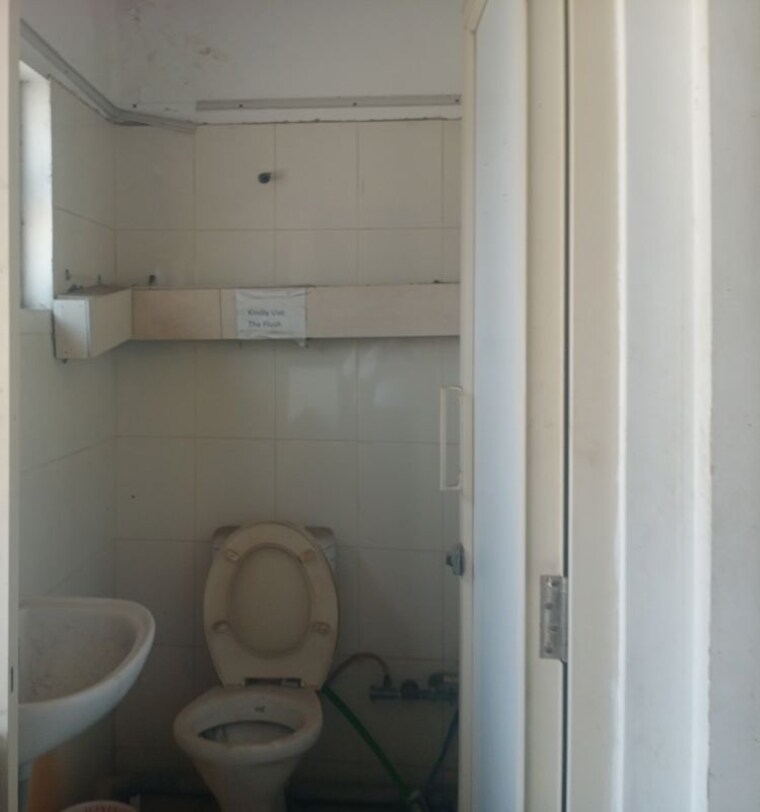 Bathroom, akota Commercial Office Space 825 Sq.Ft. In Akota Vadodara 10088189