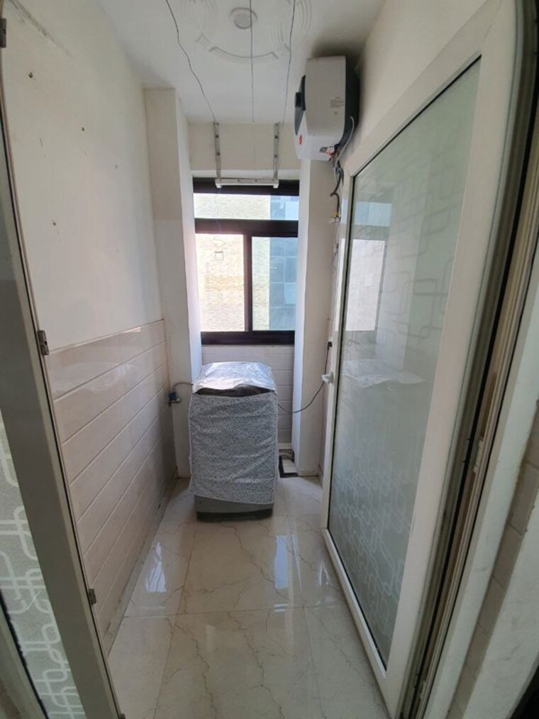 Balcony, sector 54 1 Bedroom 300 Sq.Ft. Apartment In Sector 54 Gurgaon 10088200